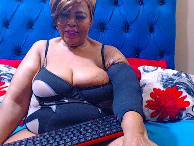 Ebonycandy10 webcam