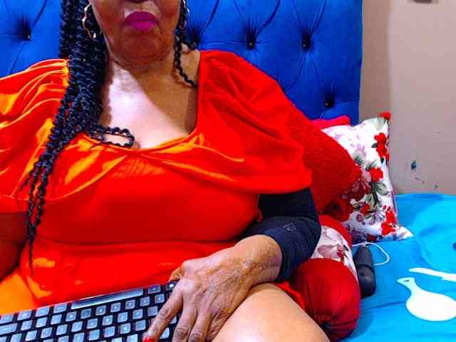 Ebonycandy10 webcam