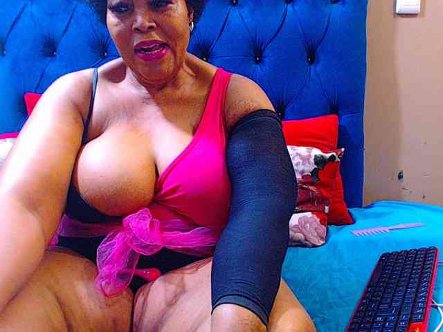 Ebonycandy10 webcam