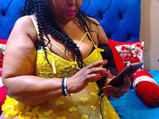 Ebonycandy10 webcam