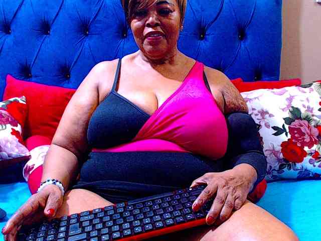 Ebonycandy10 webcam