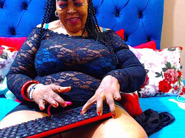 Ebonycandy10 webcam