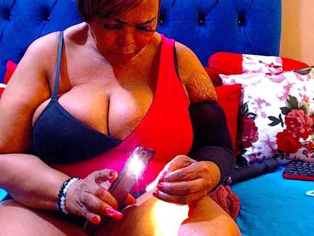Ebonycandy10 webcam