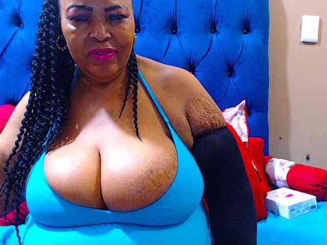 Ebonycandy10 webcam