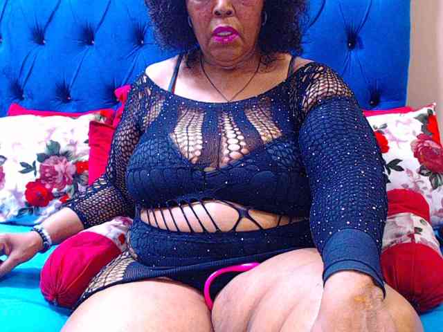 Ebonycandy10 webcam