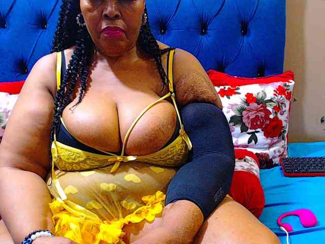 Ebonycandy10 webcam