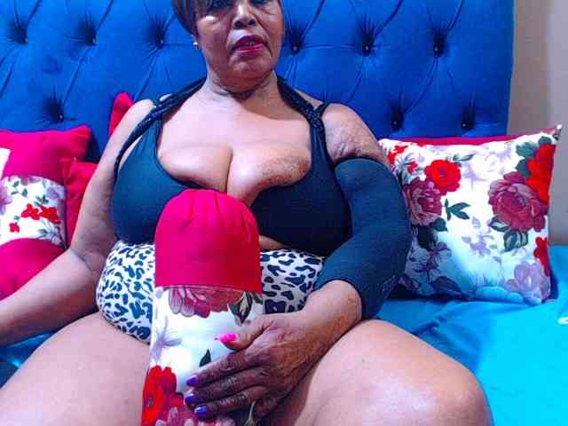 Ebonycandy10 webcam