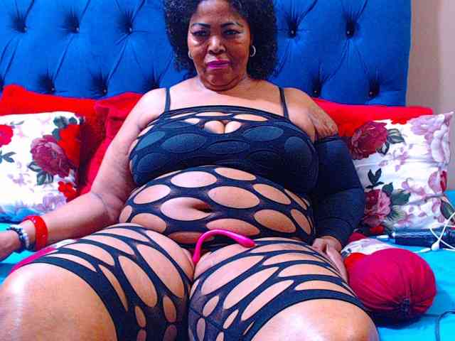 Ebonycandy10 webcam