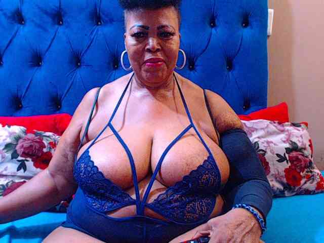 Ebonycandy10 webcam