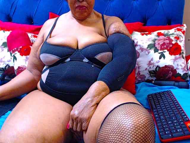 Ebonycandy10 webcam