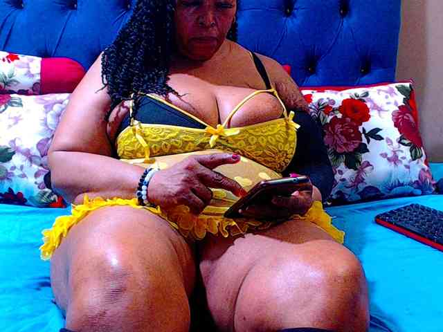 Ebonycandy10 webcam