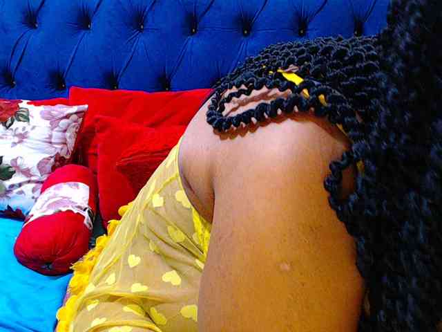 Ebonycandy10 webcam