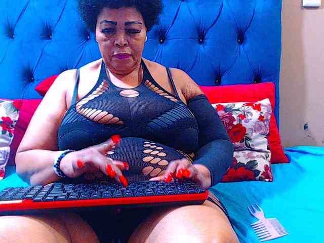 Ebonycandy10 webcam