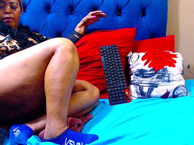 Ebonycandy10 webcam