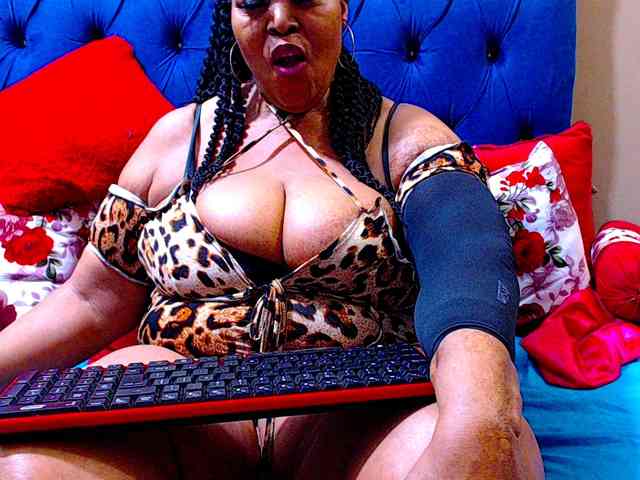 Ebonycandy10 webcam