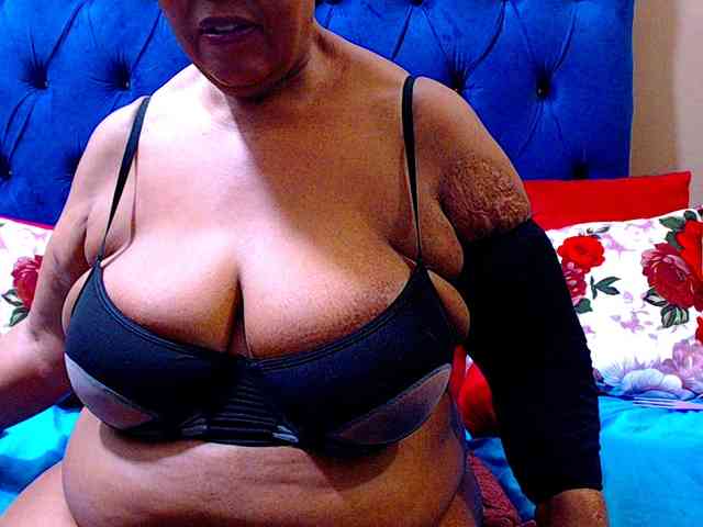 Ebonycandy10 webcam