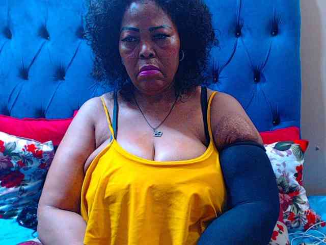 Ebonycandy10 webcam