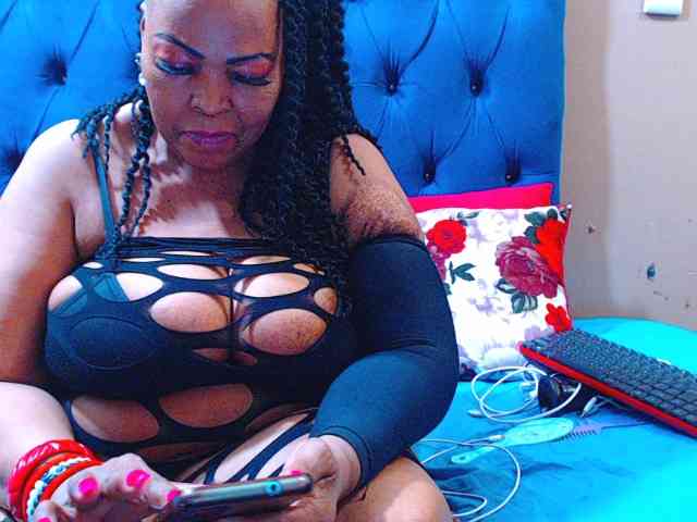 Ebonycandy10 webcam