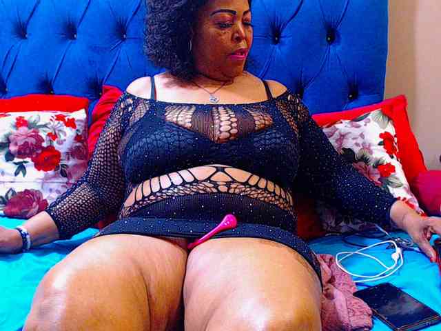 Ebonycandy10 webcam
