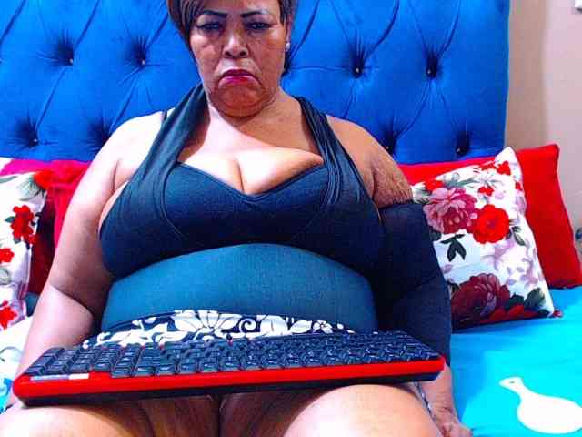 Ebonycandy10 webcam