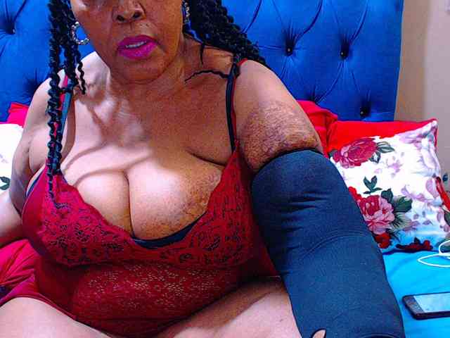 Ebonycandy10 webcam