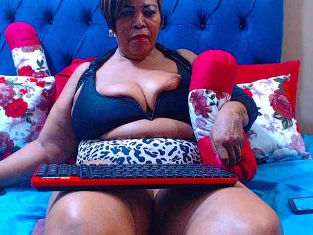 Ebonycandy10 webcam