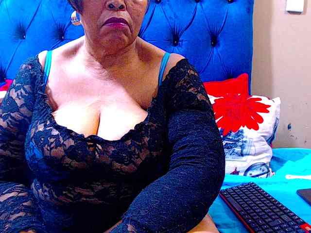 Ebonycandy10 webcam