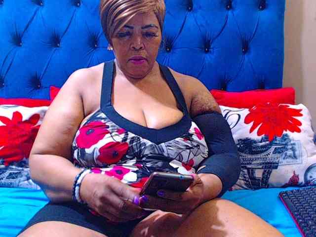 Ebonycandy10 webcam