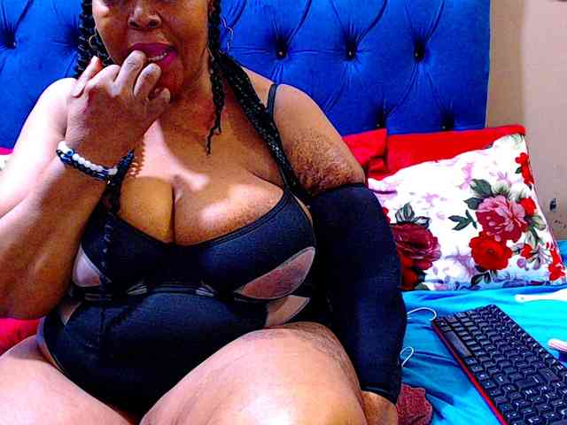 Ebonycandy10 webcam