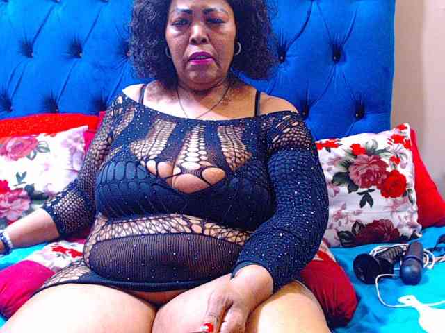 Ebonycandy10 webcam