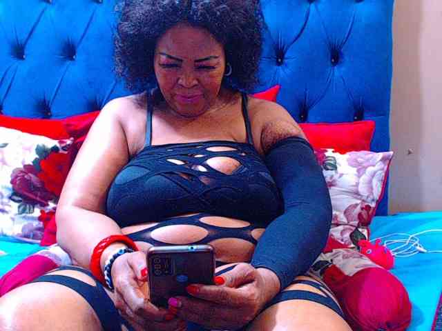 Ebonycandy10 webcam