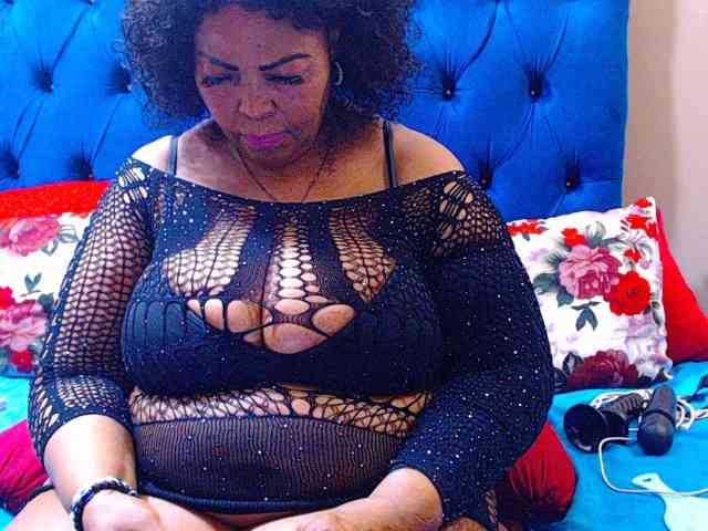 Ebonycandy10 webcam