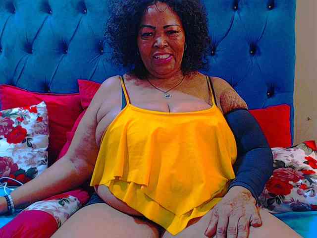 Ebonycandy10 webcam