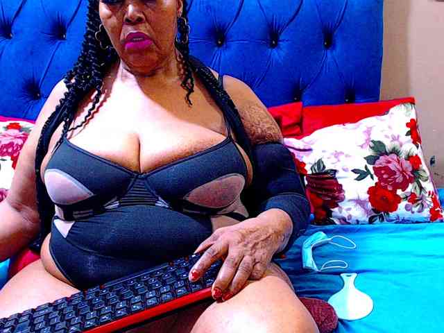 Ebonycandy10 webcam