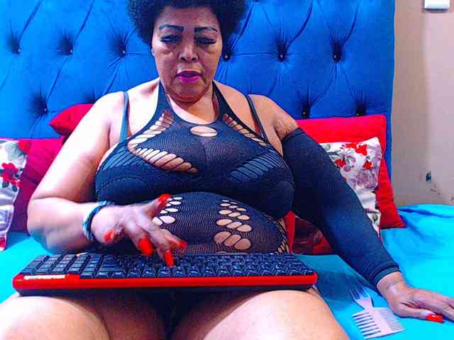 Ebonycandy10 webcam