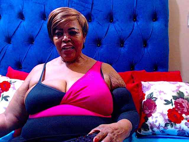 Ebonycandy10 webcam