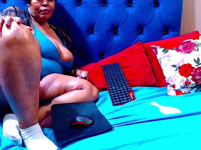 Ebonycandy10 webcam