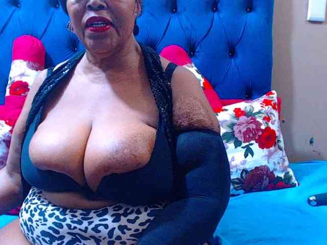 Ebonycandy10 webcam
