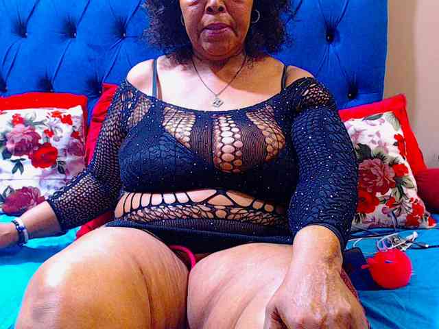 Ebonycandy10 webcam