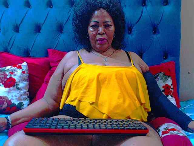 Ebonycandy10 webcam