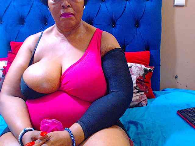 Ebonycandy10 webcam
