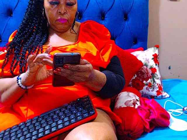 Ebonycandy10 webcam
