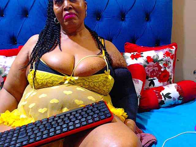 Ebonycandy10 webcam