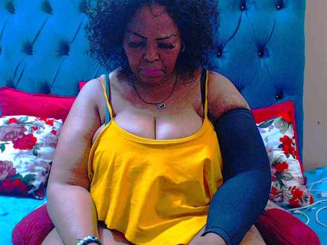 Ebonycandy10 webcam