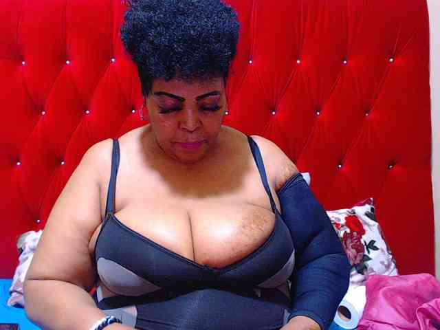 Ebonycandy10 webcam