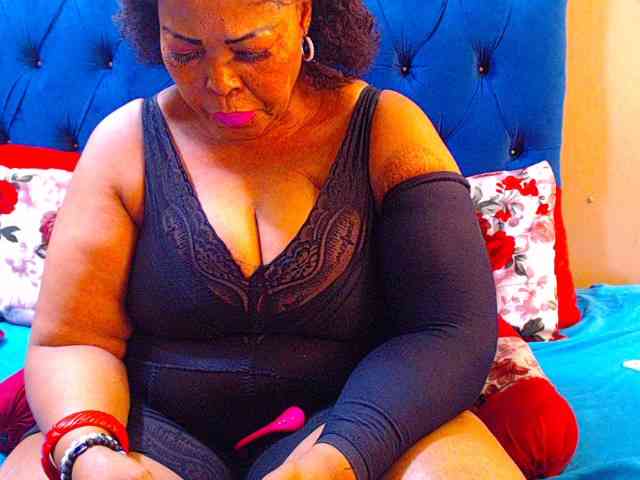 Ebonycandy10 webcam