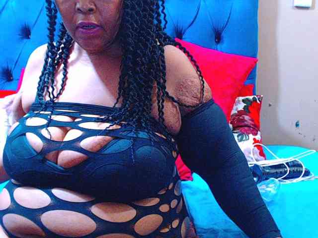 Ebonycandy10 webcam