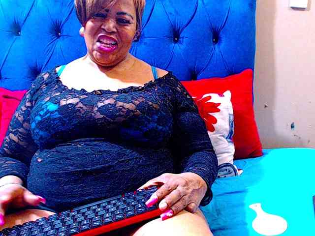 Ebonycandy10