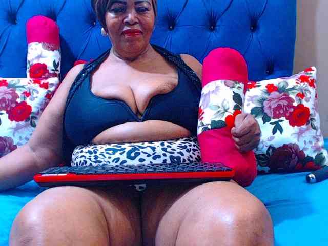 Ebonycandy10 webcam