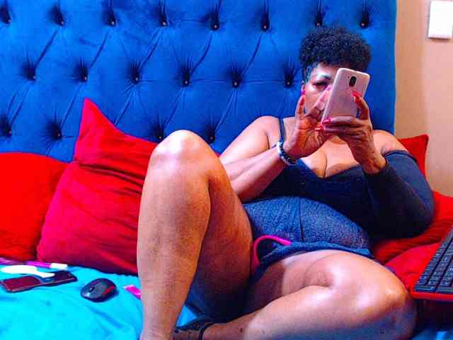 Ebonycandy10 webcam